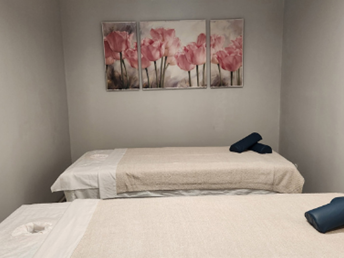 301-massage-room2